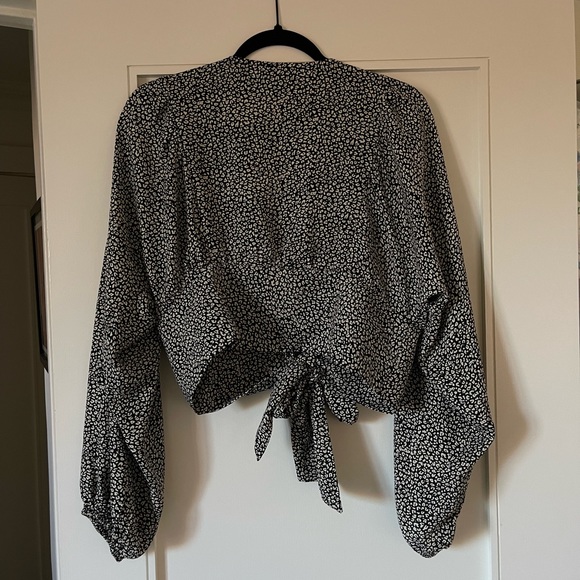 🖤 PRINCESS POLLY CHEETAH WRAP TOP🖤 - Picture 5 of 5